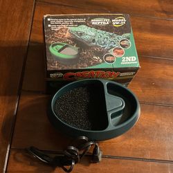 CREATION REPTILE FEEDER NEW NEVER USED