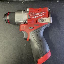 Milwaukee M12 hammer drill
