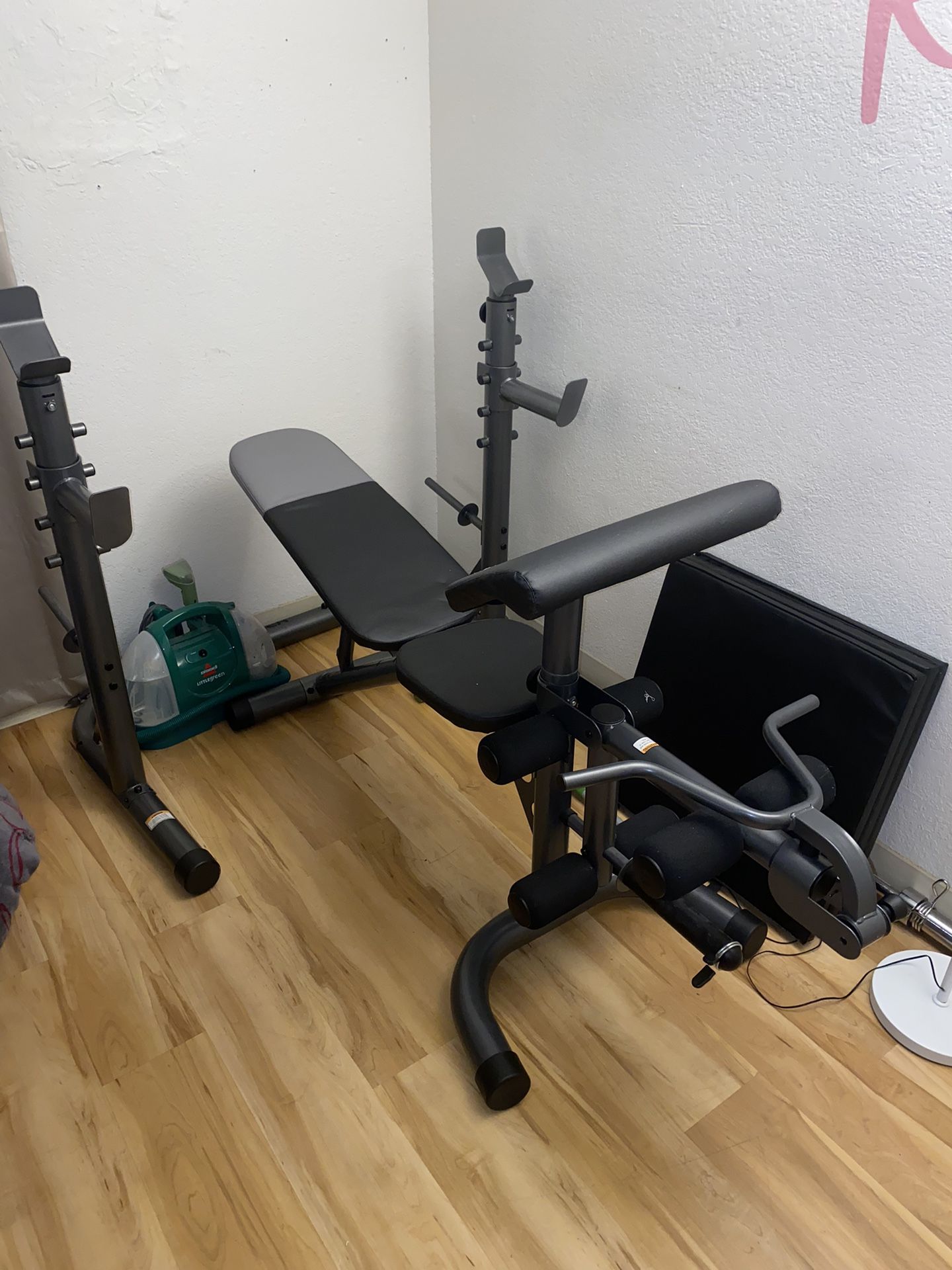 300Ibs Olympic Weight Set & Bench/Squat Rack 