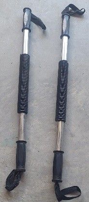 PRICE DROP $5 Power Twister bars