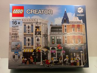 Lego Creator 10255 Assembly Square New and Sealed