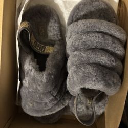 UGG SANDALS 