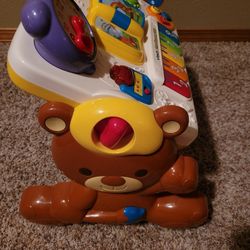 VTECH 2-IN-1 Discovery Table
