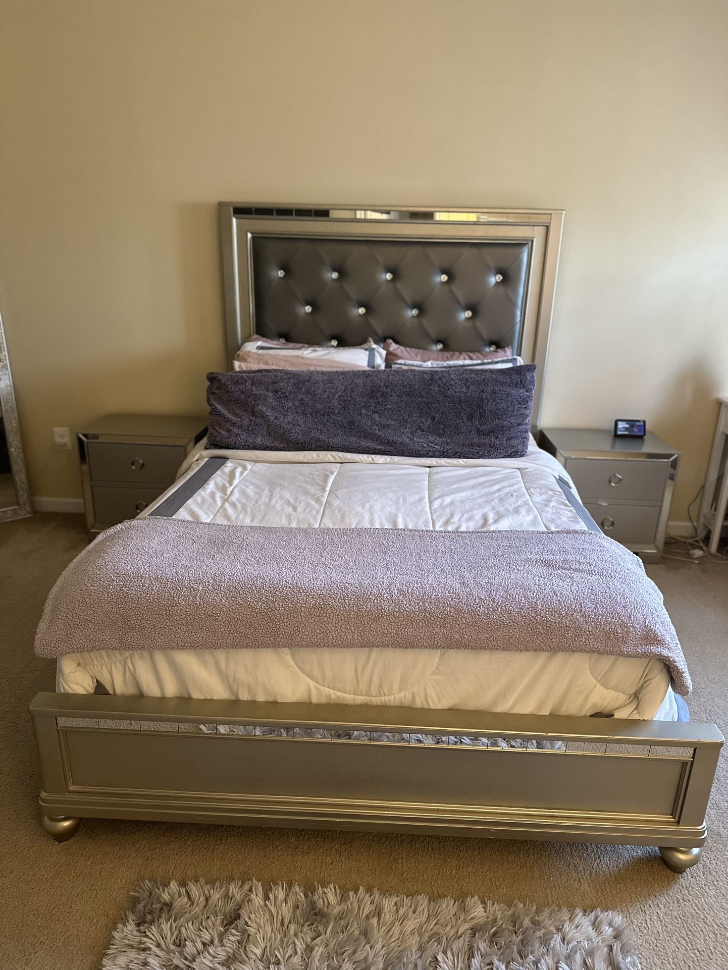 Queen Bed