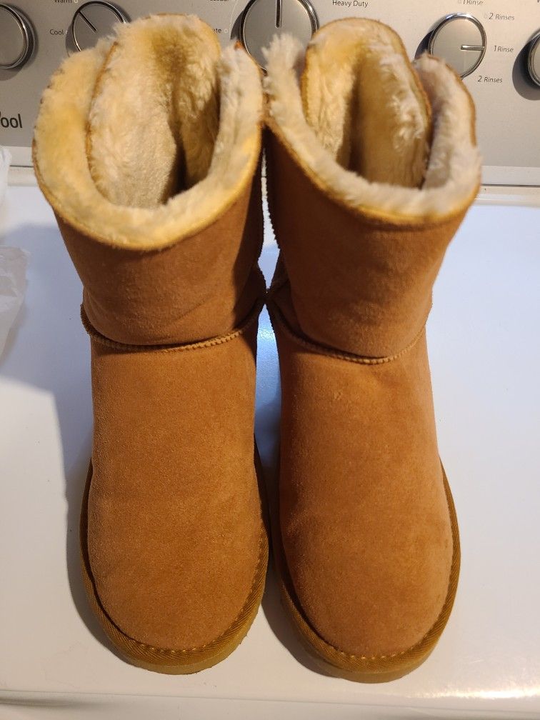 Uggs Brown Bailey Bow II Boots 