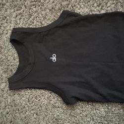 alo black shirt (throw a price)