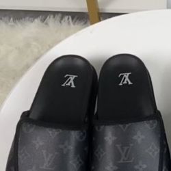 Lv Sandal
