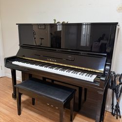 Yamaha U30BI Full-Height Upright Piano – Well Maintained – Rich Tone