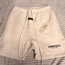 FEAR OF GOD Essentials Shorts
