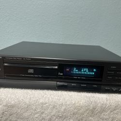 Panasonic SL-PJ324 Compact Disc CD Player. MADE IN JAPAN