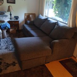 Couch very clean..