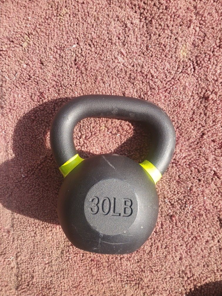 NEW. SINGLE 30LB KETTLEBELL
7111.S WESTERN WALGREENS
$35. CASH ONLY AS IS