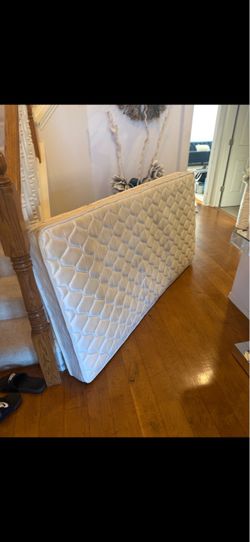 Twin mattress