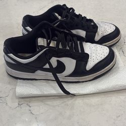Size 9 Men’s Panda Dunks
