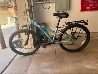 Diamondback girls bike. 24 inch
