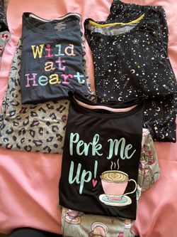 3 pairs of pajamas Large $1 for all