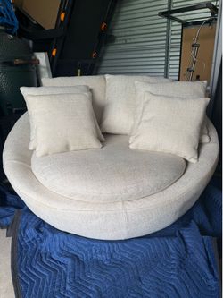 Loveseat/ Pod