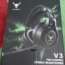 Headphones 