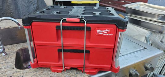 Milwaukee packout tool box