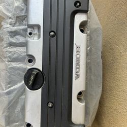 Honda Crv Valve Cover With Spark Plug Cover 