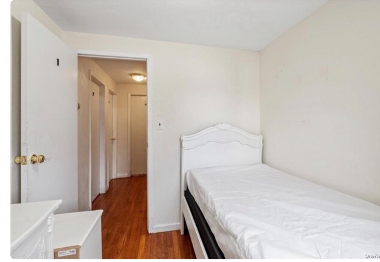 White Twin Bedroom Set