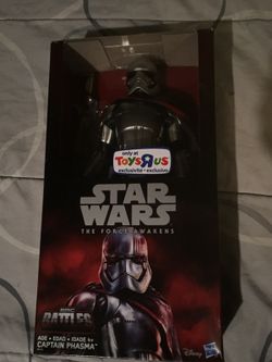 Star Wars toys r us exclusive captain phasma doll