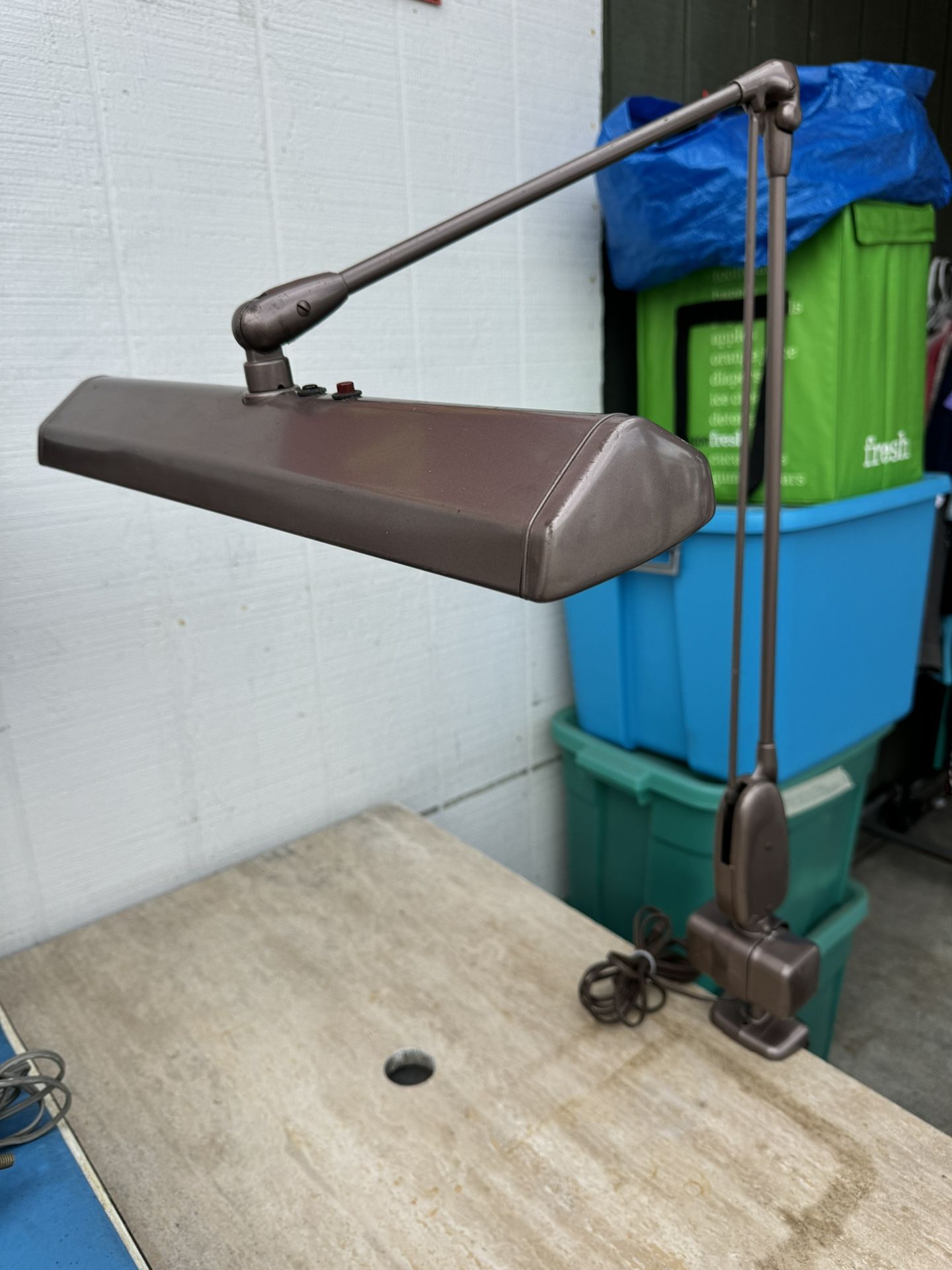 Vintage DAZOR P-2134 FLOATING FIXTURE LAMP Drafting Desk Table Light Industrial