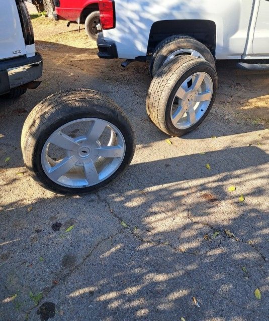 700 Nashville 22