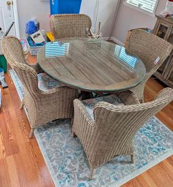 Indoor/outdoor dining set