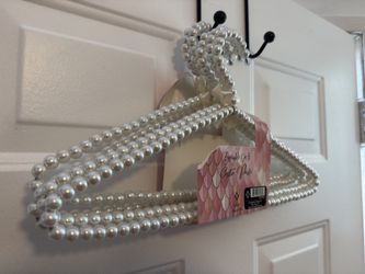 White Pearl Hangers