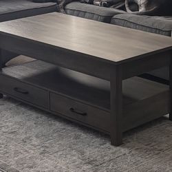 Lift top coffee table