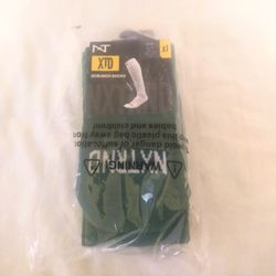 NEW AND SEALED GREEN NXTRND SCRUNCH SOCKS ( MENS SIZE SMALL- MEDIUM