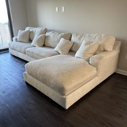 Off-white  Crate&Barrel L-Shape Sectional 