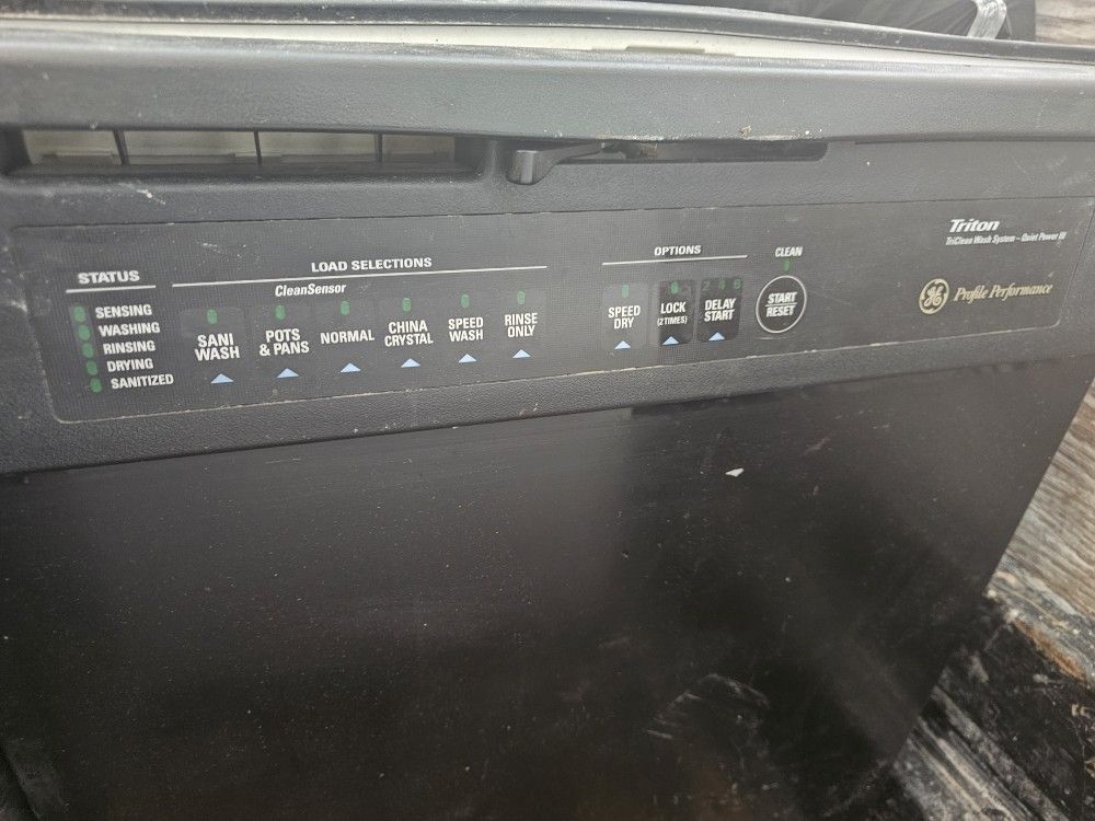 good condition dishwasher