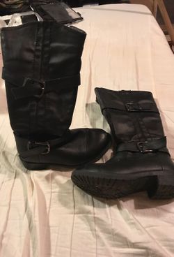 GIRLS BOOTS SIZE 11