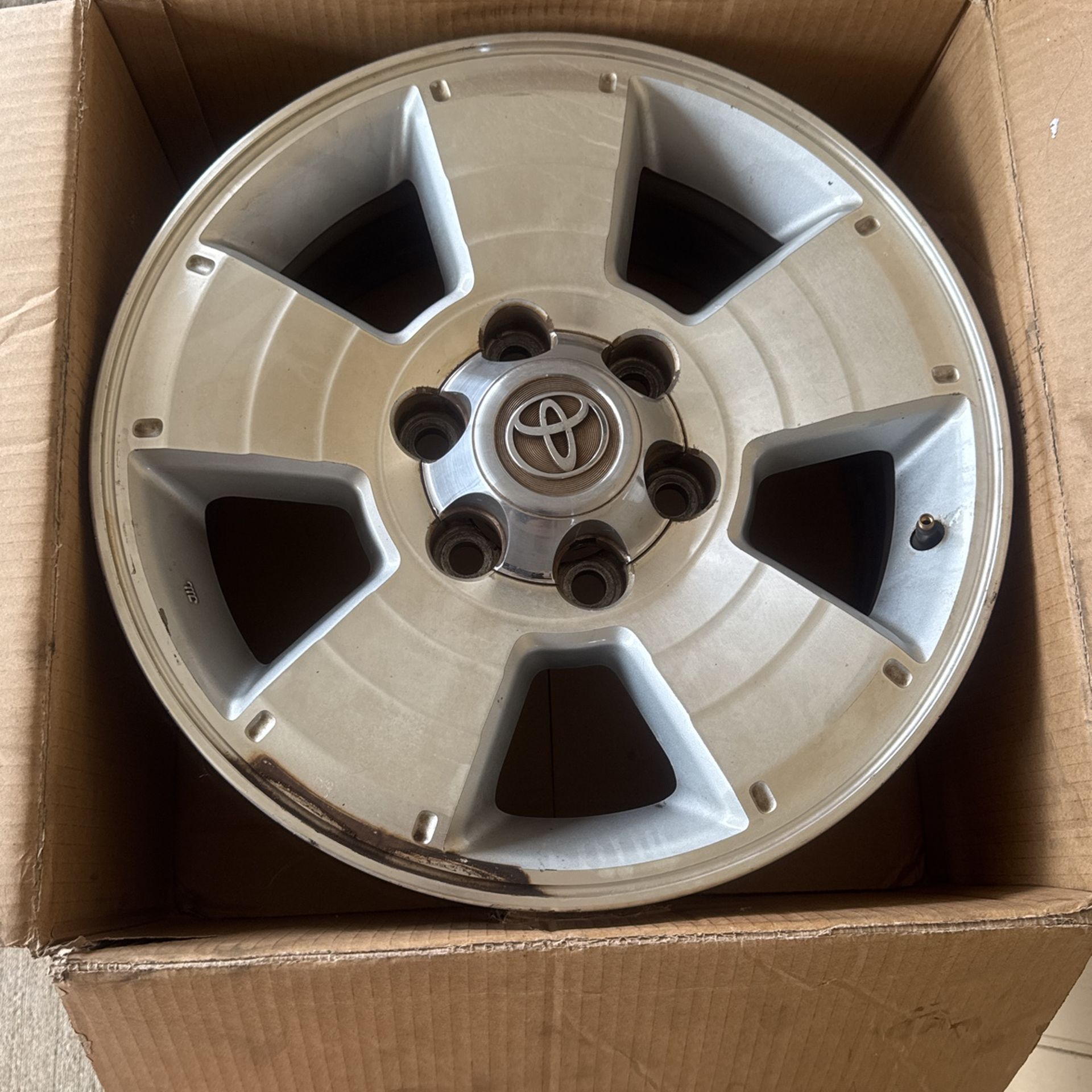 4 Rims 6 Lug for Sale in Kaneohe, Hawaii - OfferUp