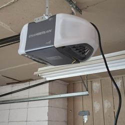 Chamberlain Garage Opener With Rail