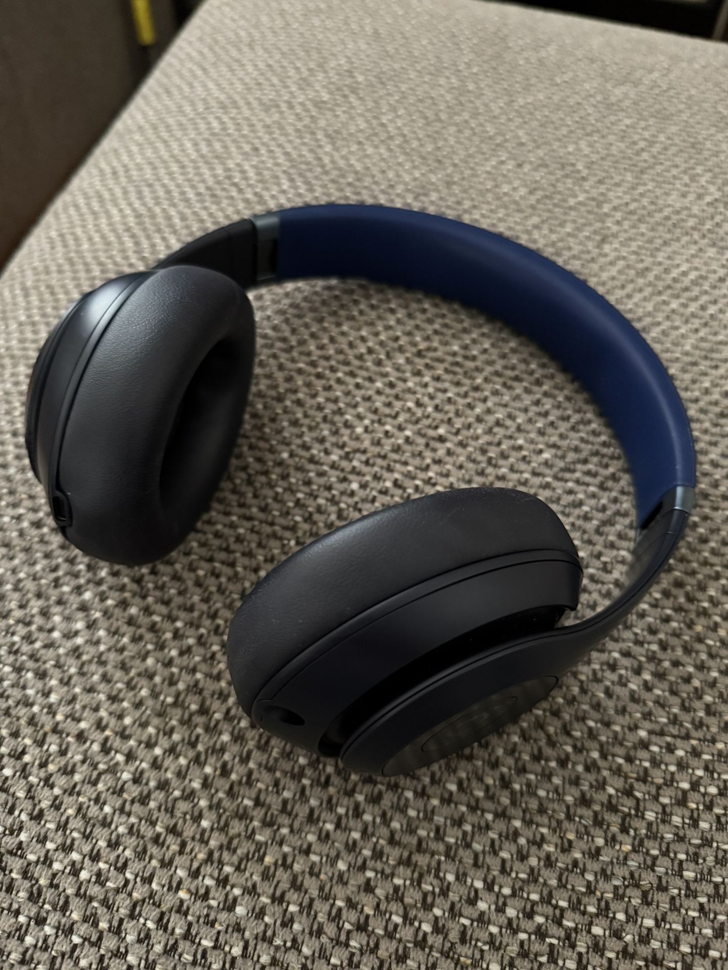 Beats Studio 3 Headphones (Blue)