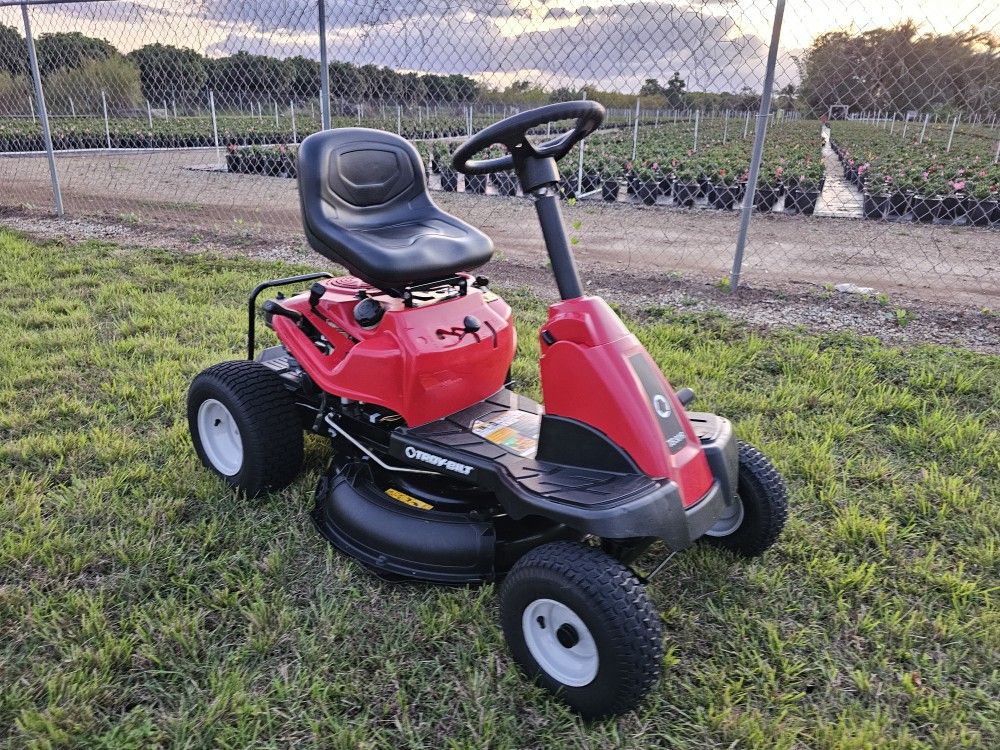 rear engine rider lawn mower excellent shape. Free delivery 10 mile radius from redlands fl. 33031