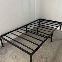 Free twin frame