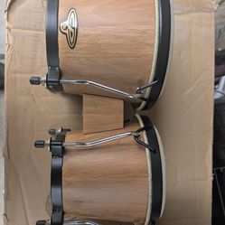 CP221 Tunable Bongos With Bag and maracas
