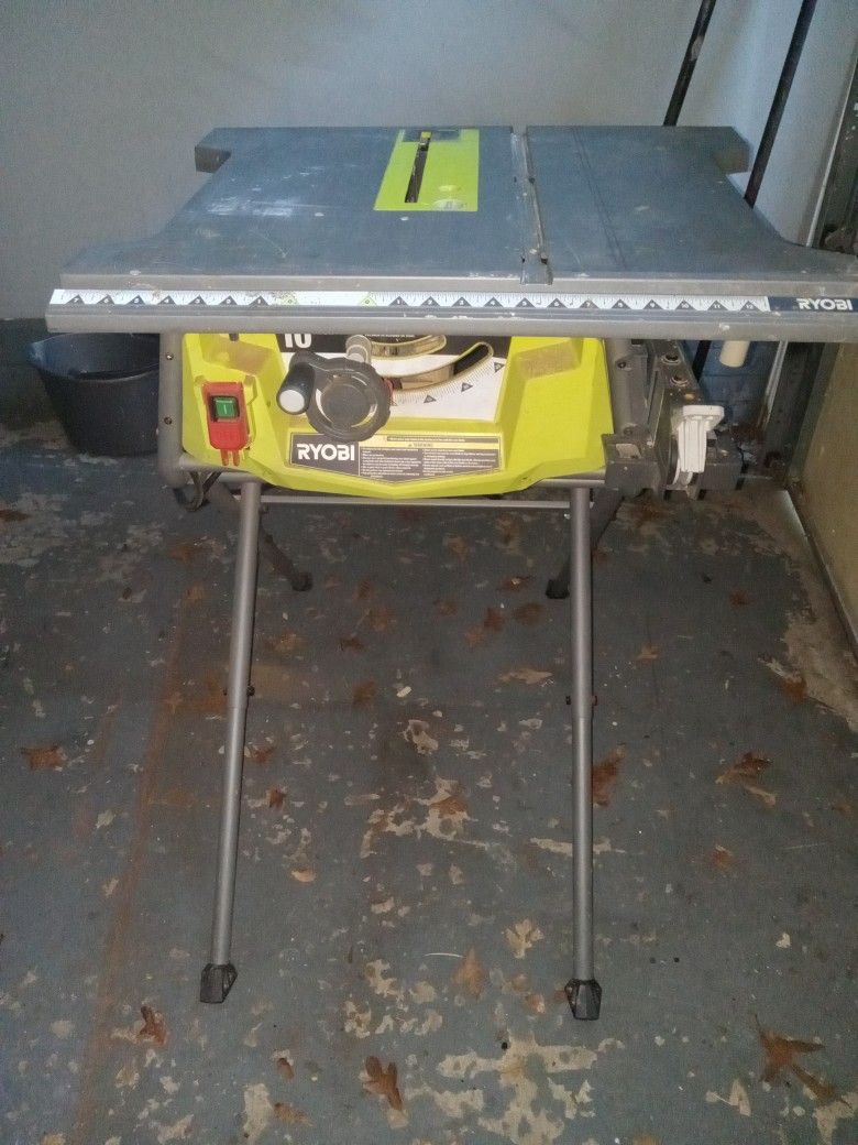 10 Inch Table Saw, Works Great.