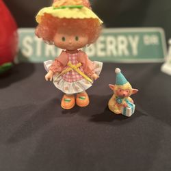 Vintage Strawberry Shortcake Peach Blush Party Pleaser and her pet Melonie Belle