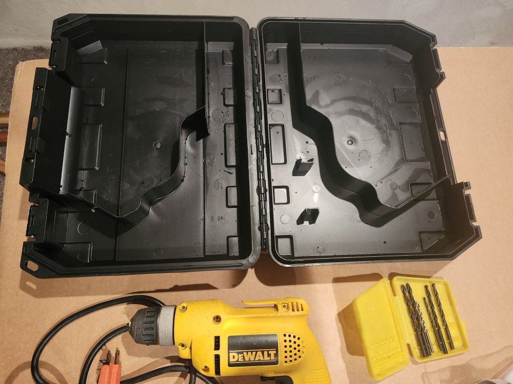 DeWalt 3/8" Electric Drill VSR Keyless Chuck.