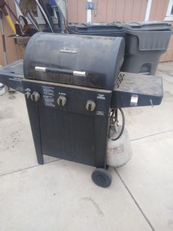 Grill With Gas Tank
