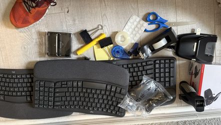 4 Working Computer Keyboards – 3 Logitech + Dell