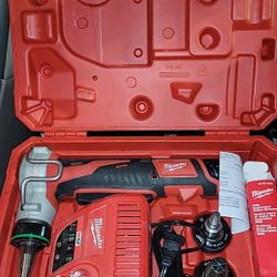 Milwaukee Expansion Tool