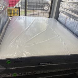 QUEEN SIZE SIMMONS BEAUTYREST HYBRID MATTRESS & BOX SPRING BED SET