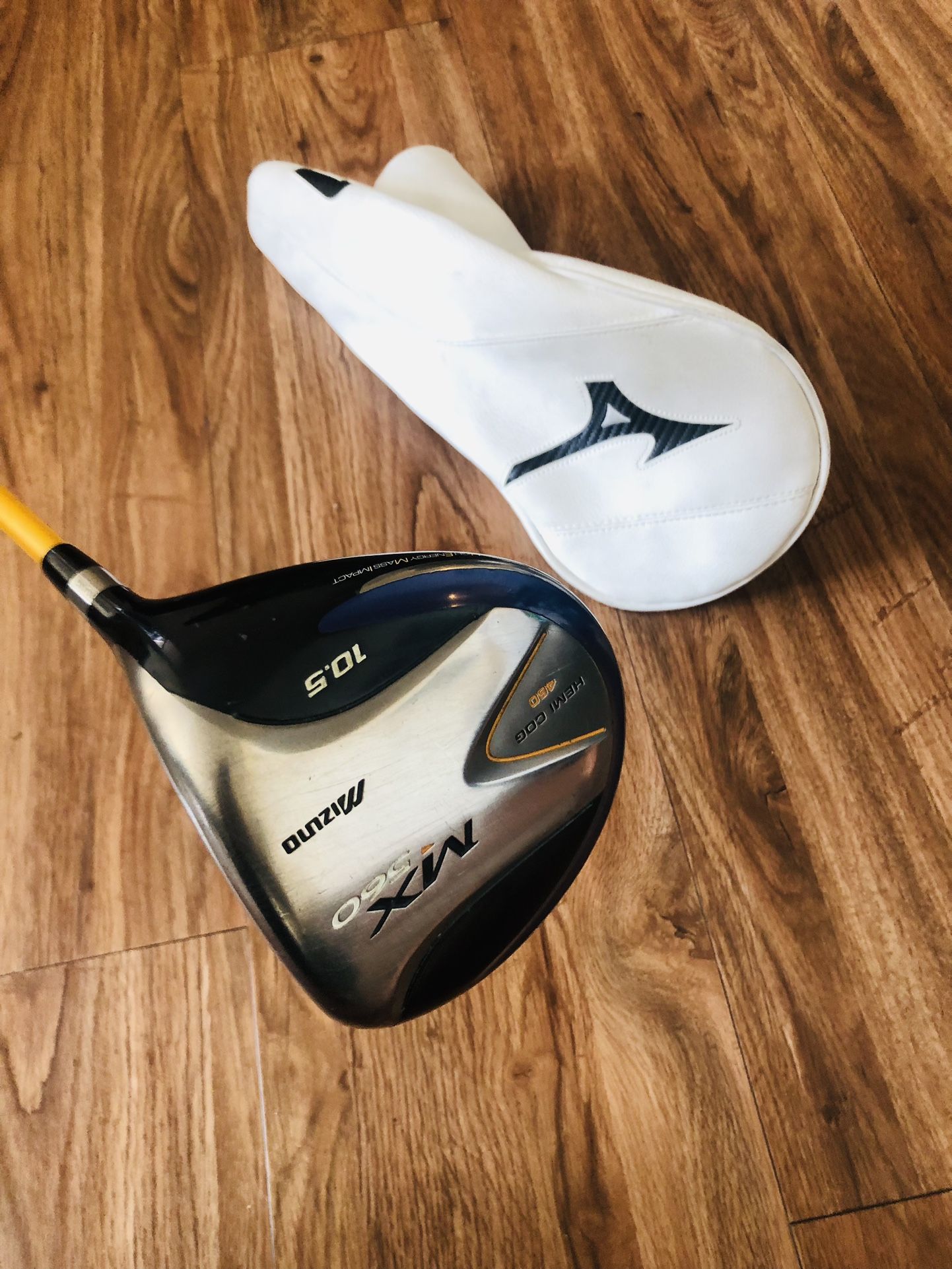 Mizuno MX-560 Driver 10.5* With Head Cover