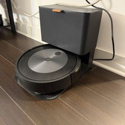 iRobot J7+ For Sale 